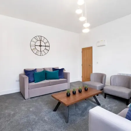 Innvigour Bespoke House With Free Parking For 3 Cars * York