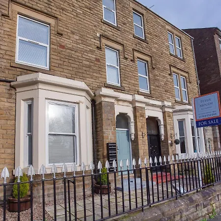 Innvigour Bespoke House With Free Parking For 3 Cars York