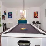 Innvigour Bespoke House With Free Parking For 3 Cars