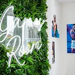 بيت للعطل Innvigour Bespoke House With Free Parking For 3 Cars يورك