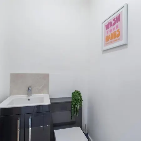 Innvigour Bespoke House With Free Parking For 3 Cars ヨーク