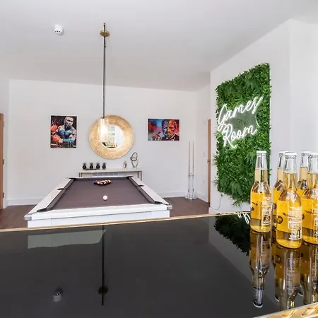 Innvigour Bespoke House With Free Parking For 3 Cars * York