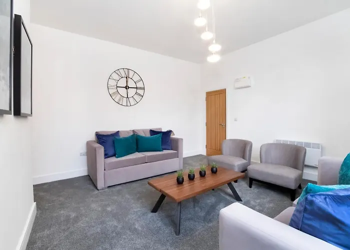 Innvigour Bespoke House With Free Parking For 3 Cars * York