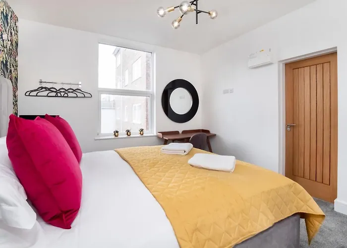 Holiday home Innvigour Bespoke House With Free Parking For 3 Cars York