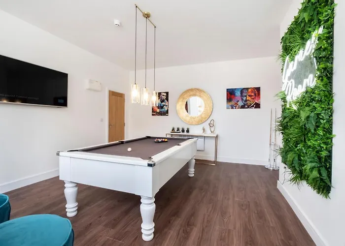 Innvigour Bespoke House With Free Parking For 3 Cars York