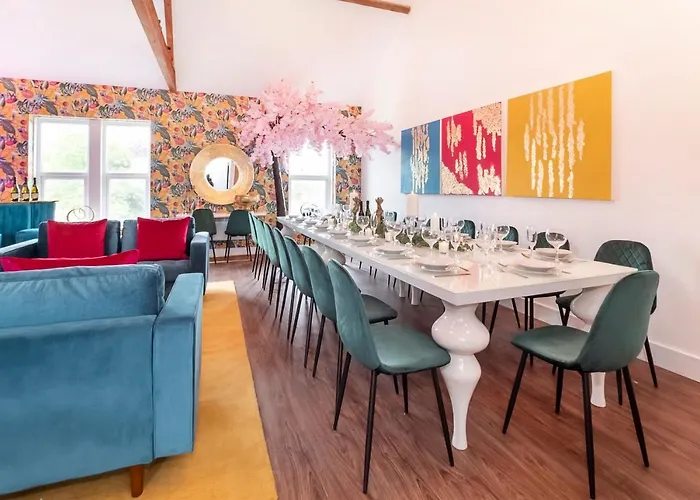 Innvigour Bespoke House With Free Parking For 3 Cars *