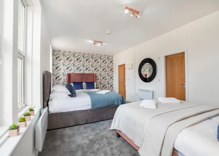 Holiday home Innvigour Bespoke House With Free Parking For 3 Cars