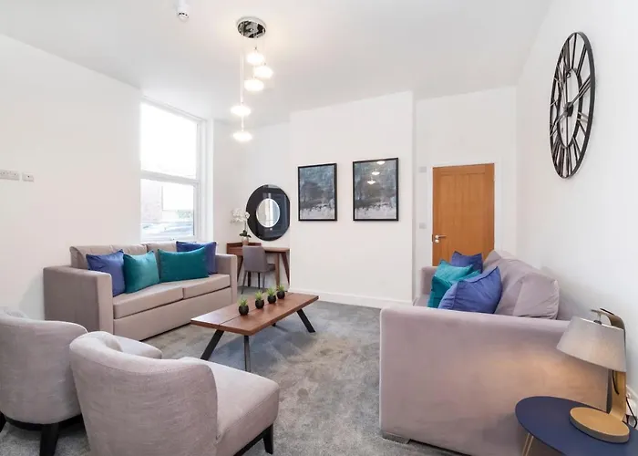 Innvigour Bespoke House With Free Parking For 3 Cars