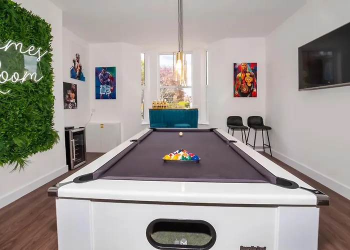 Innvigour Bespoke House With Free Parking For 3 Cars