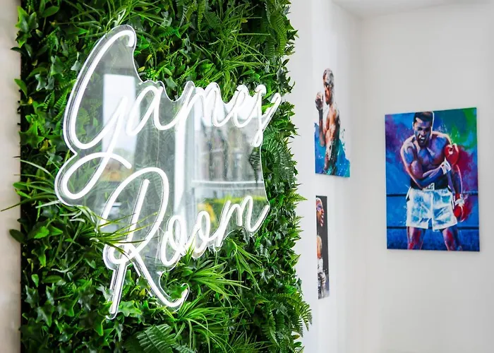 Holiday home Innvigour Bespoke House With Free Parking For 3 Cars York