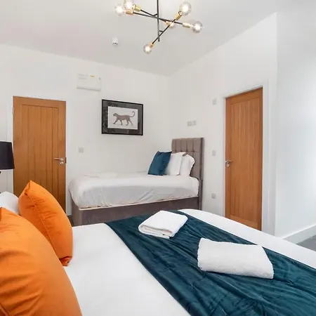 Innvigour Bespoke House With Free Parking For 3 Cars Prázdninový dům