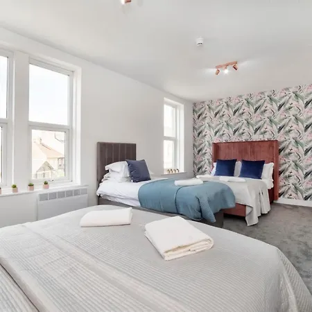 Innvigour Bespoke House With Free Parking For 3 Cars